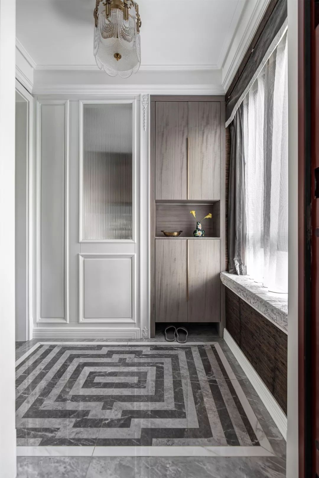 美式輕奢風(fēng)格家裝設(shè)計室內(nèi)裝修效果圖-玄關(guān) 美式輕奢風(fēng)格家裝設(shè)計室內(nèi)裝修效果圖-玄關(guān)