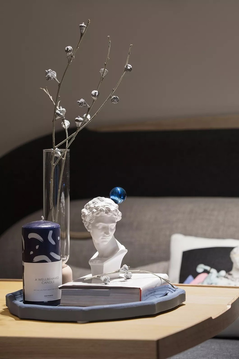 現(xiàn)代北歐風(fēng)格室內(nèi)家裝案例效果圖-書桌裝飾 現(xiàn)代北歐風(fēng)格室內(nèi)家裝案例效果圖-書桌裝飾