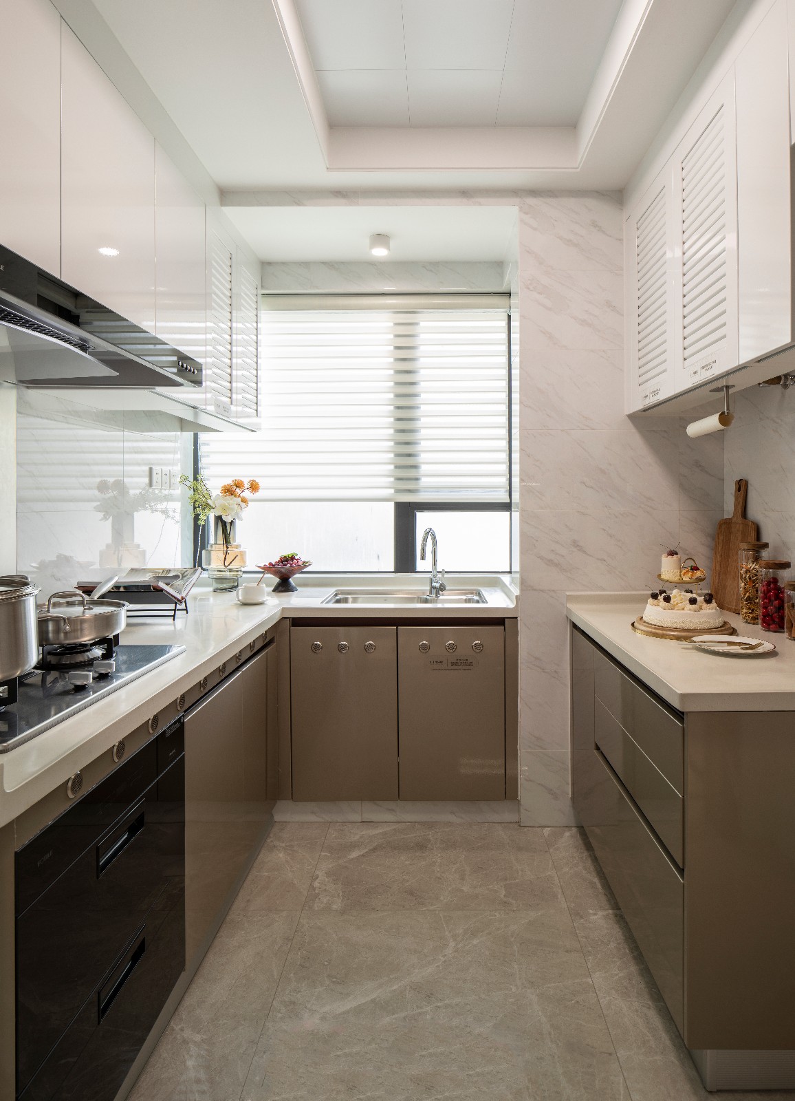 現(xiàn)代簡約風(fēng)格室內(nèi)設(shè)計家裝案例-廚房 現(xiàn)代簡約風(fēng)格室內(nèi)設(shè)計家裝案例-廚房