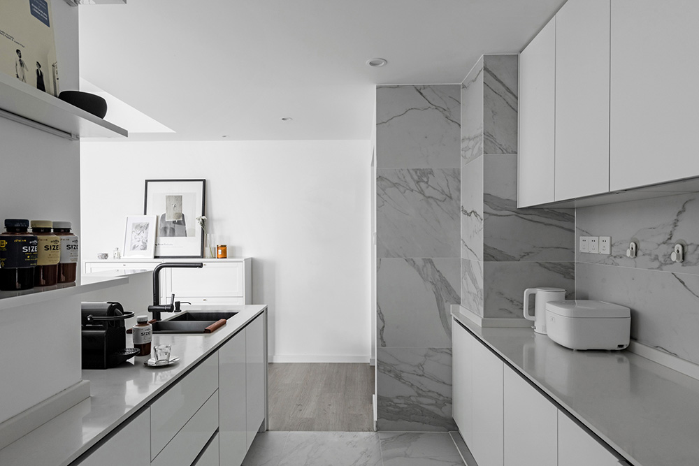 南寧龍光水悅龍灣三居132平米現(xiàn)代簡約風格室內(nèi)裝修案例-廚房 南寧龍光水悅龍灣三居132平米現(xiàn)代簡約風格室內(nèi)裝修案例-廚房