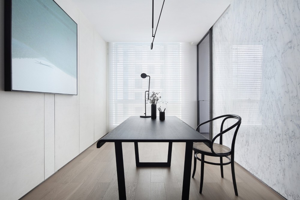 簡(jiǎn)約黑白灰風(fēng)格室內(nèi)設(shè)計(jì)家裝案例-書(shū)房 簡(jiǎn)約黑白灰風(fēng)格室內(nèi)設(shè)計(jì)家裝案例-書(shū)房