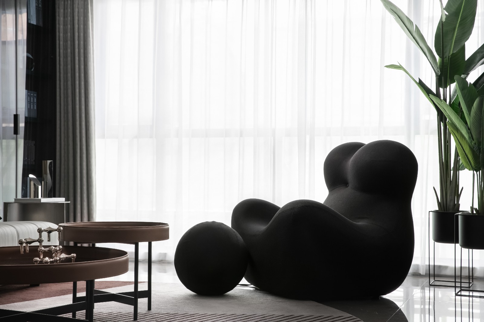 現(xiàn)代前衛(wèi)風(fēng)格家裝設(shè)計(jì)室內(nèi)裝修效果圖-客廳茶幾 現(xiàn)代前衛(wèi)風(fēng)格家裝設(shè)計(jì)室內(nèi)裝修效果圖-客廳茶幾