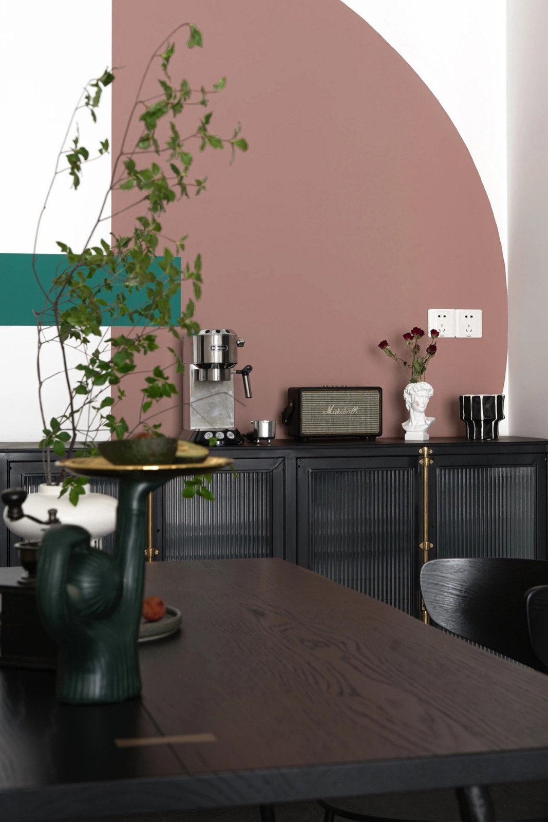 北歐混搭風(fēng)格家裝設(shè)計室內(nèi)裝修效果圖-餐邊柜 北歐混搭風(fēng)格家裝設(shè)計室內(nèi)裝修效果圖-餐邊柜