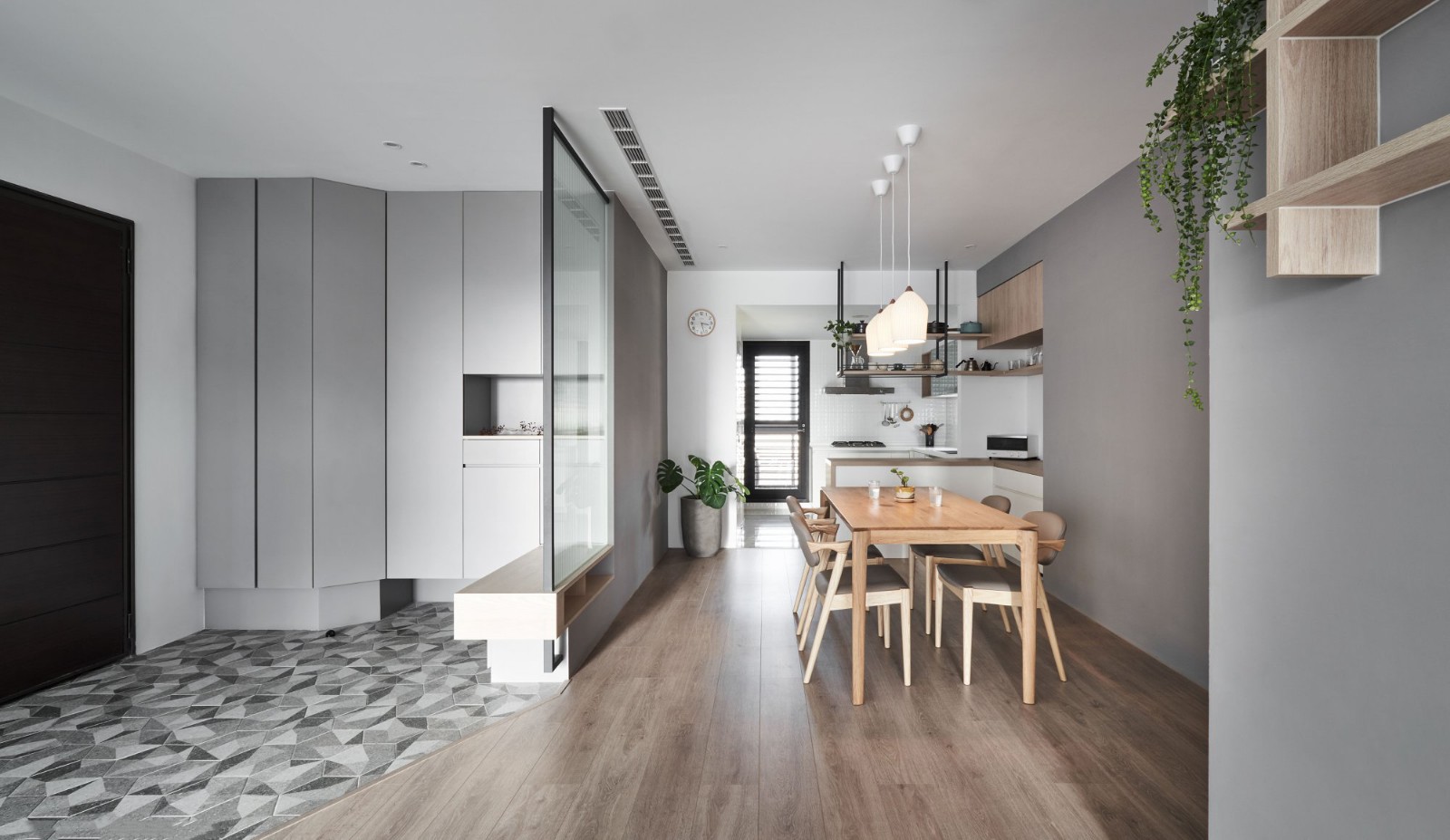 裝修案例現(xiàn)代簡約風格室內(nèi)裝修效果圖-玄關(guān) 裝修案例現(xiàn)代簡約風格室內(nèi)裝修效果圖-玄關(guān)