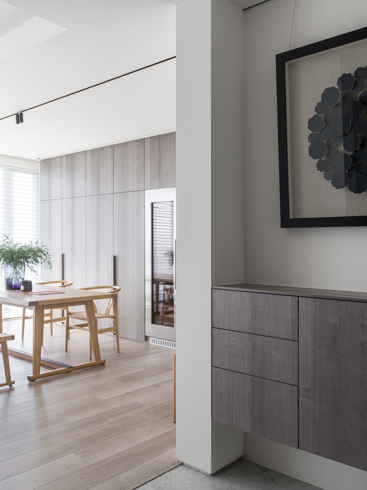 現(xiàn)代極簡(jiǎn)風(fēng)格室內(nèi)設(shè)計(jì)家裝案例-玄關(guān) 現(xiàn)代極簡(jiǎn)風(fēng)格室內(nèi)設(shè)計(jì)家裝案例-玄關(guān)