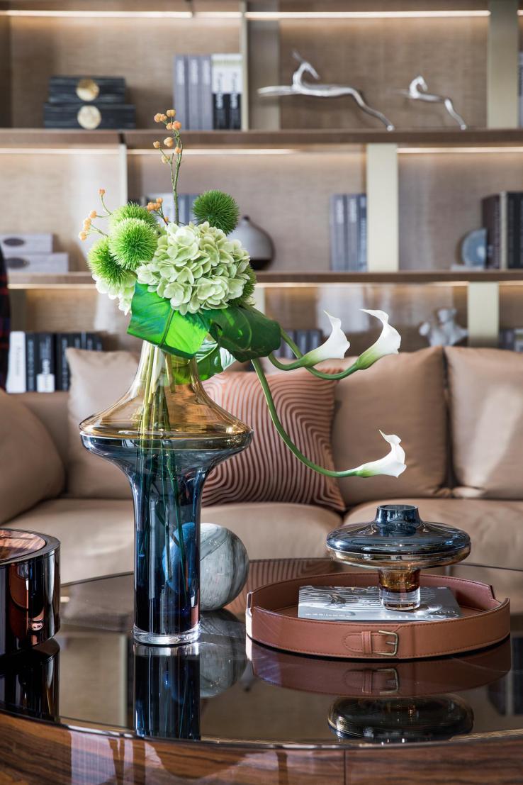 歐式輕奢風(fēng)格室內(nèi)設(shè)計家裝案例-客廳茶幾 歐式輕奢風(fēng)格室內(nèi)設(shè)計家裝案例-客廳茶幾