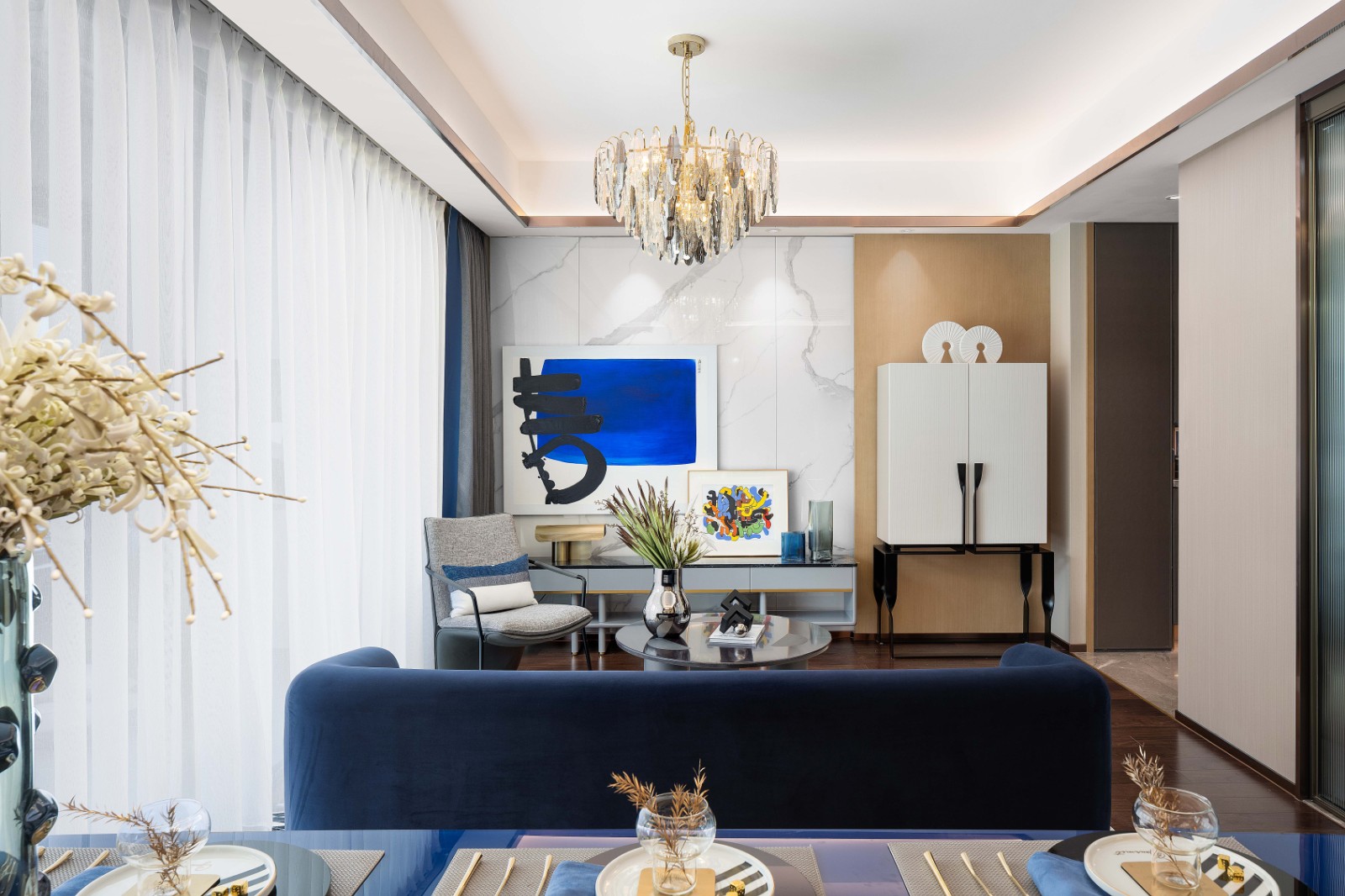 包豪斯風格室內(nèi)設(shè)計家裝案例-客廳沙發(fā)茶幾 包豪斯風格室內(nèi)設(shè)計家裝案例-客廳沙發(fā)茶幾