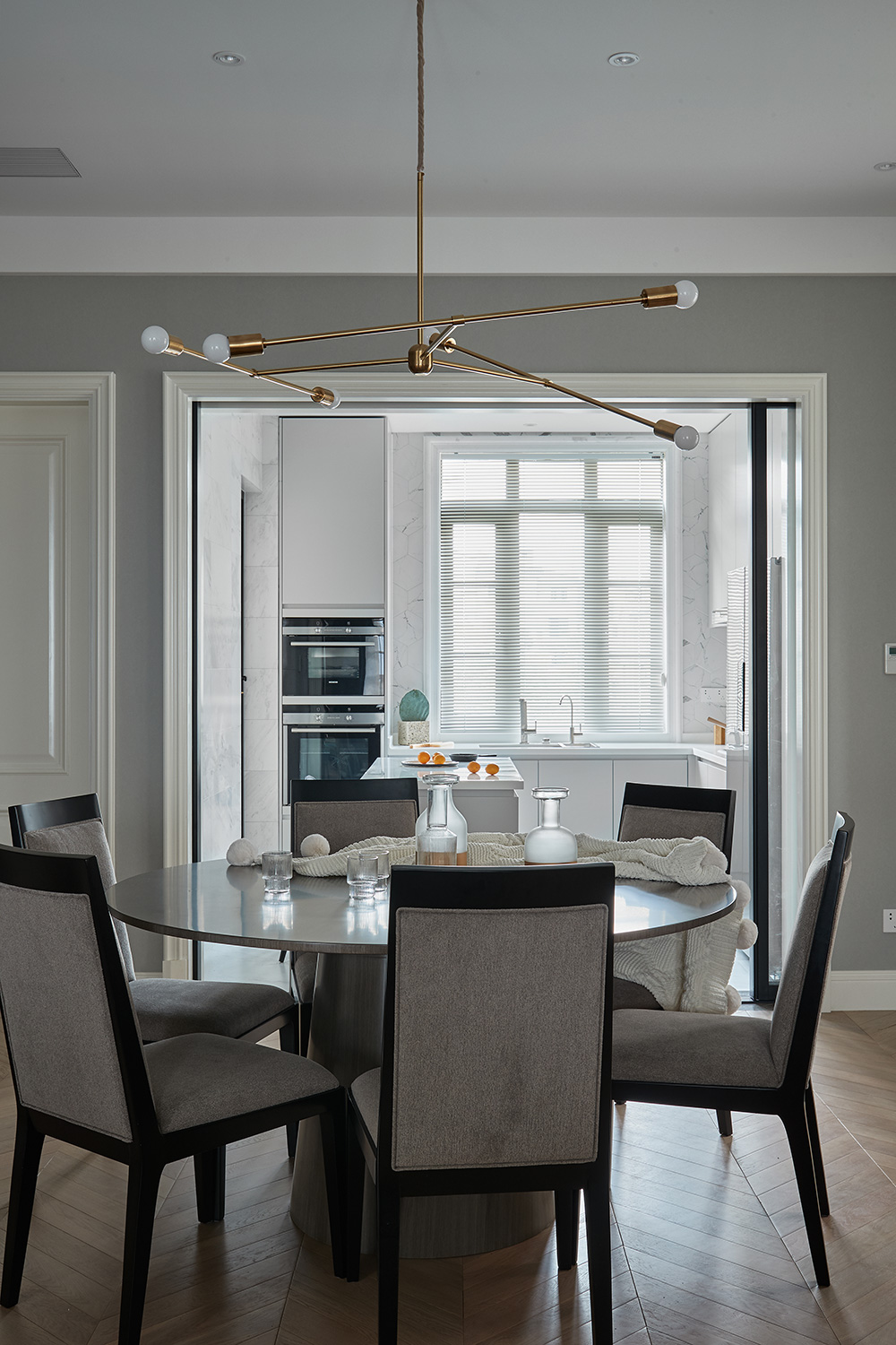 在起風(fēng)的季節(jié)心理向往著柔軟的裝飾設(shè)計，平凡地過著舒心的生活-餐廳