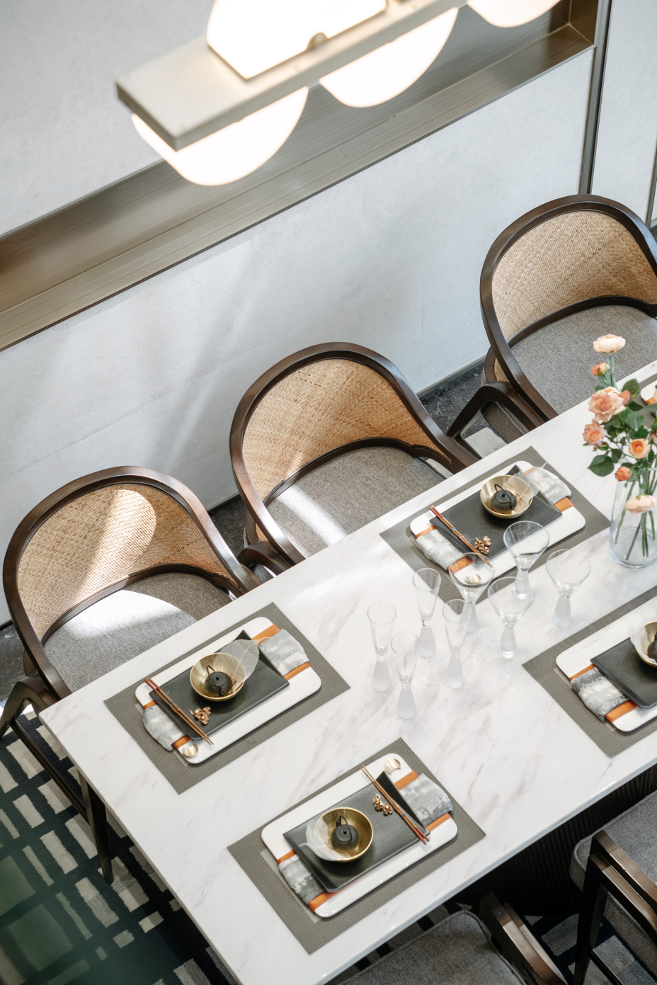 新中式風(fēng)格室內(nèi)家裝案例效果圖-餐廳 新中式風(fēng)格室內(nèi)家裝案例效果圖-餐廳