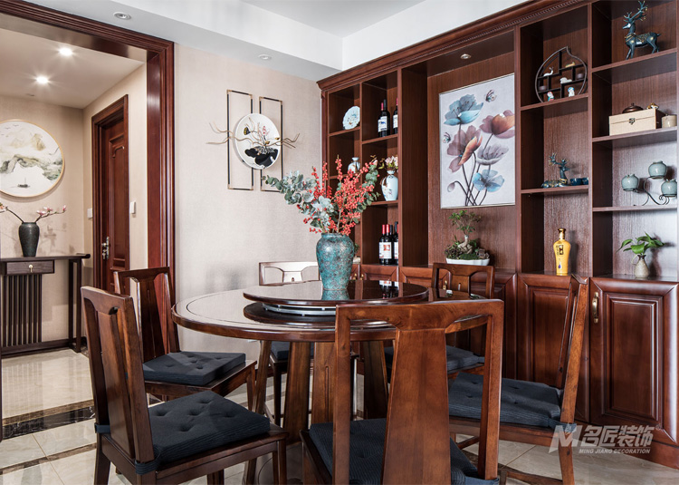 新中式風格室內(nèi)裝修設(shè)計效果圖-保利外灘一號三居112平米-室內(nèi)裝修設(shè)計餐廳 新中式風格室內(nèi)裝修設(shè)計效果圖-保利外灘一號三居112平米-室內(nèi)裝修設(shè)計餐廳