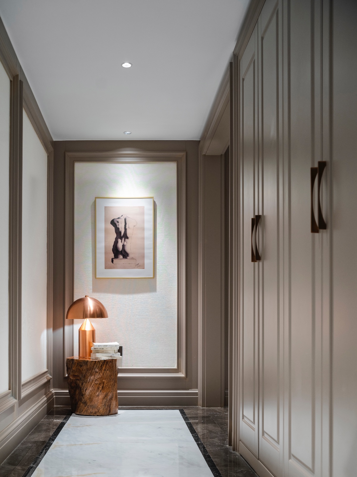 現(xiàn)代美式風格家裝設計室內裝修效果圖-玄關 現(xiàn)代美式風格家裝設計室內裝修效果圖-玄關