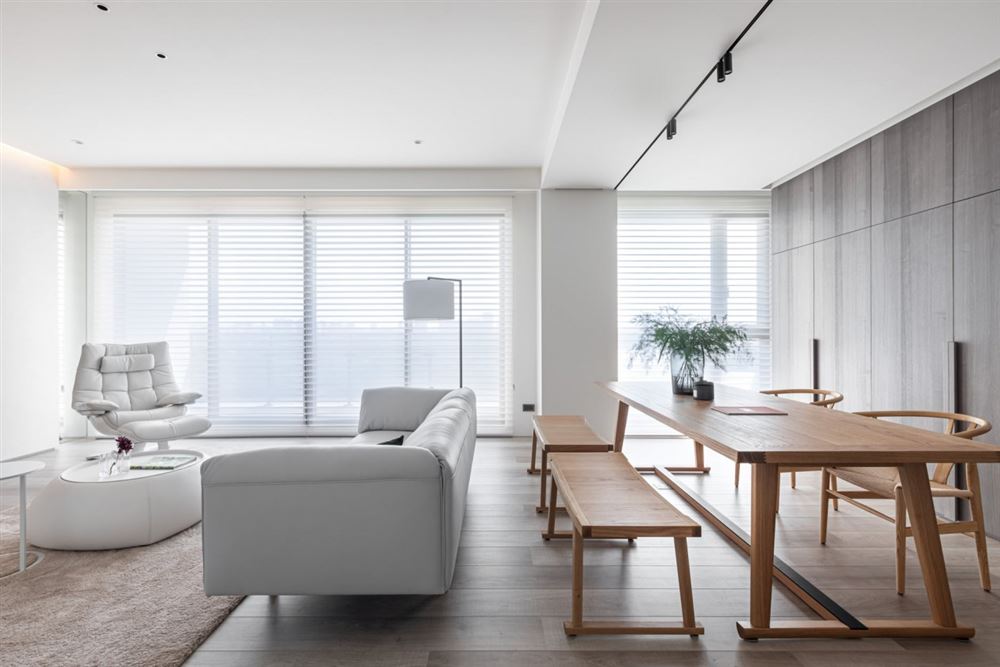 佛山市世茂弘陽綠島湖公館現(xiàn)代簡約風(fēng)格四居室裝修案例