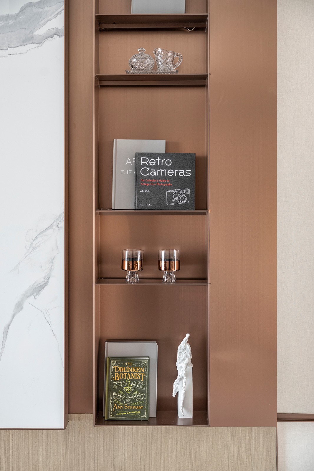 現(xiàn)代輕奢風(fēng)格室內(nèi)設(shè)計(jì)家裝案例-邊柜 現(xiàn)代輕奢風(fēng)格室內(nèi)設(shè)計(jì)家裝案例-邊柜