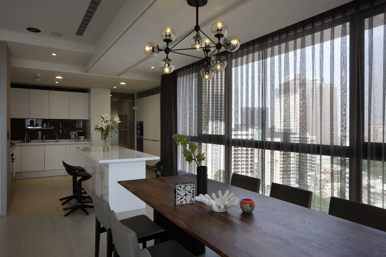 現(xiàn)代簡約風格家裝設計室內裝修效果圖-餐廳 現(xiàn)代簡約風格家裝設計室內裝修效果圖-餐廳