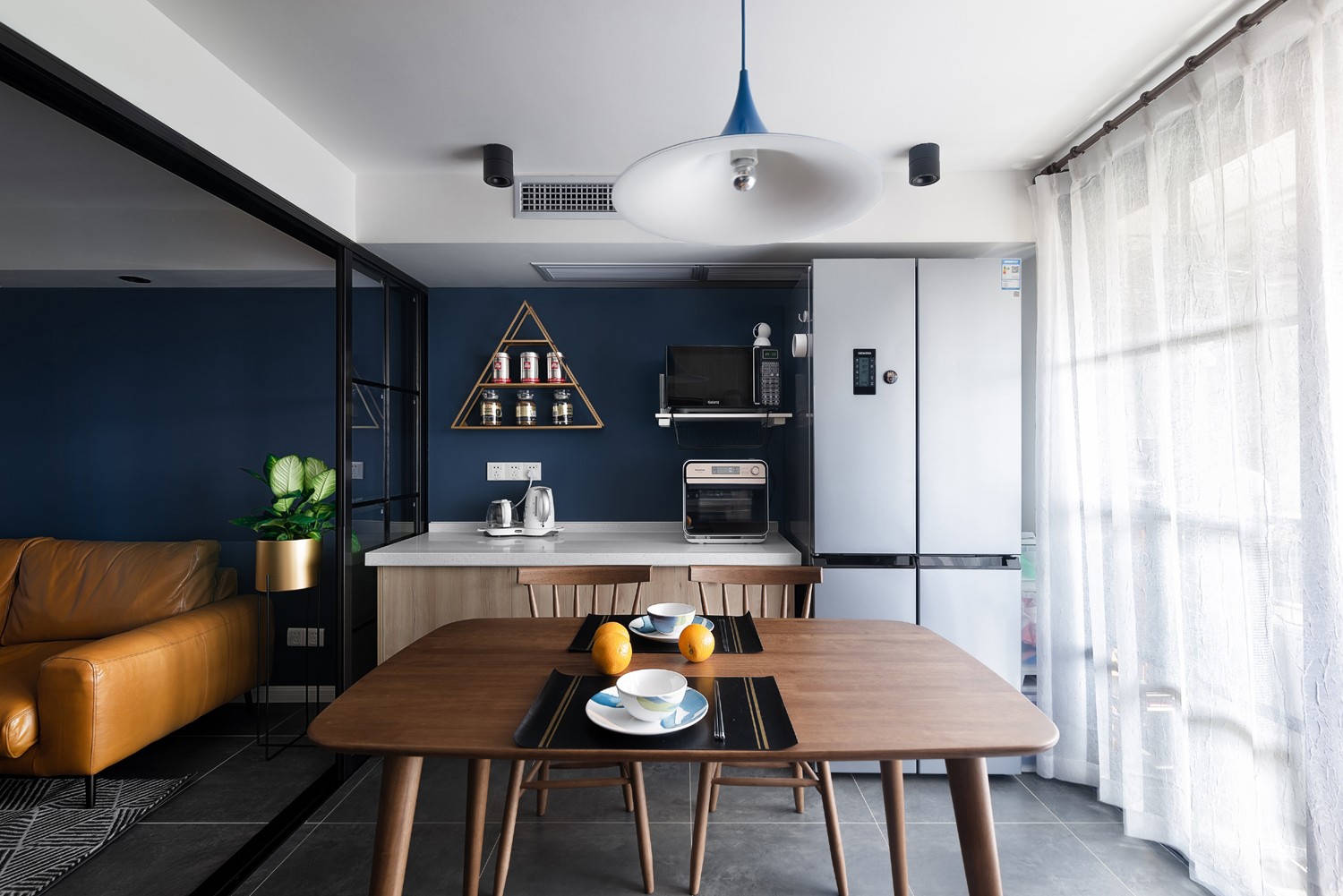 裝修案例北歐風(fēng)格室內(nèi)裝修效果圖-餐廳 裝修案例北歐風(fēng)格室內(nèi)裝修效果圖-餐廳