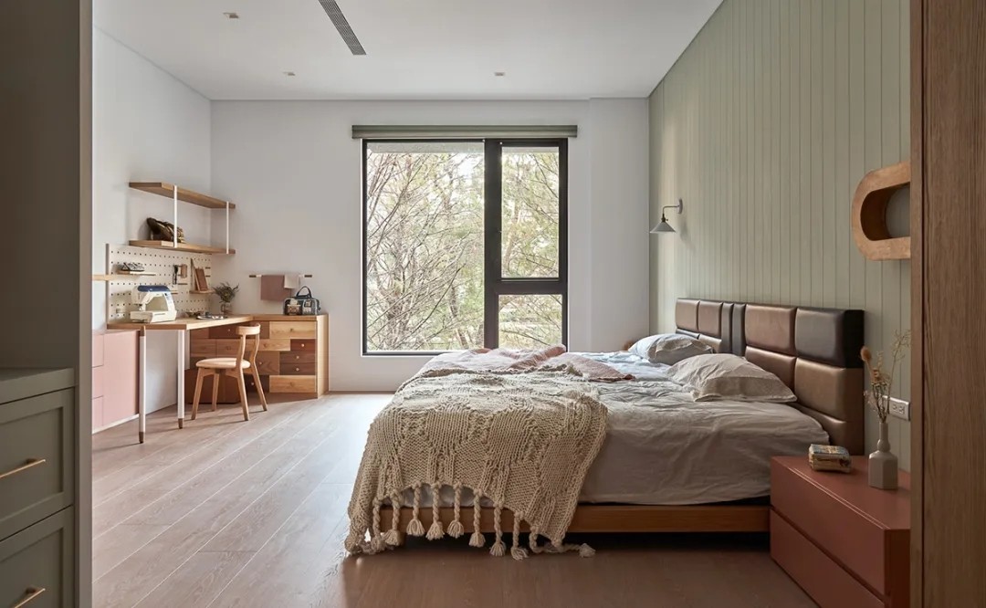 現(xiàn)代原木風(fēng)格家裝設(shè)計室內(nèi)裝修效果圖-臥室 現(xiàn)代原木風(fēng)格家裝設(shè)計室內(nèi)裝修效果圖-臥室