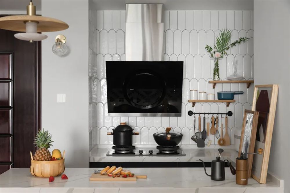 韶關市韶關世茂雅宸現(xiàn)代簡約風格二居室裝修案例