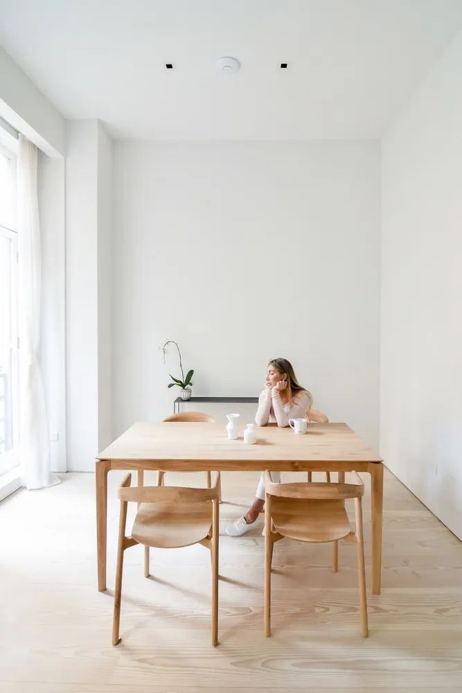 佛山裝修公司現(xiàn)代極簡風(fēng)格室內(nèi)裝修效果圖-餐廳 佛山裝修公司現(xiàn)代極簡風(fēng)格室內(nèi)裝修效果圖-餐廳