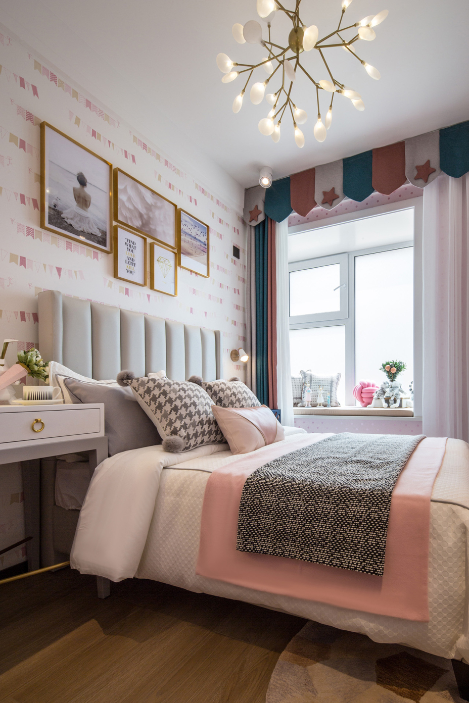 現(xiàn)代輕奢風格室內(nèi)家裝案例效果圖-兒童房 現(xiàn)代輕奢風格室內(nèi)家裝案例效果圖-兒童房