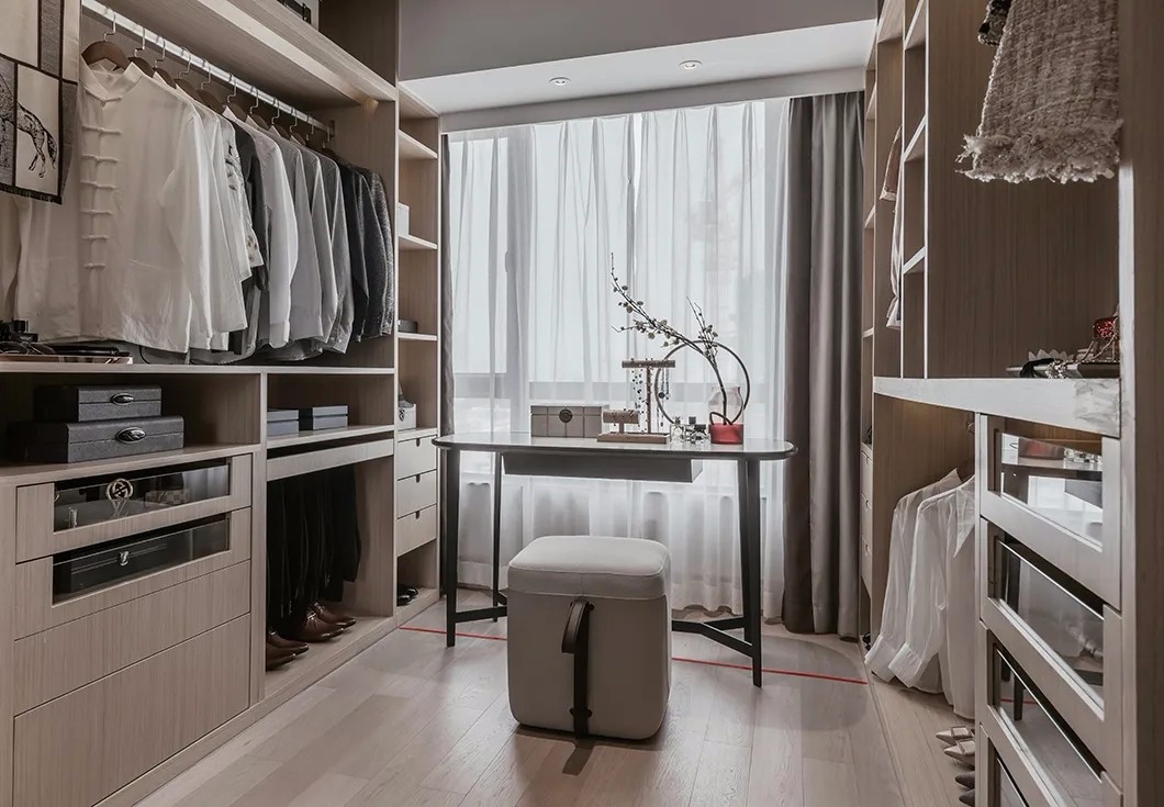 新中式風格家裝設(shè)計室內(nèi)裝修效果圖-衣帽間 新中式風格家裝設(shè)計室內(nèi)裝修效果圖-衣帽間