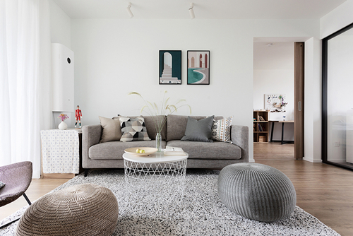 中山市健康花城二期現(xiàn)代風(fēng)格三居室裝修案例